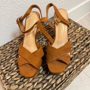 Shoe Dazzle Brown Platform Cross-Strap Heels